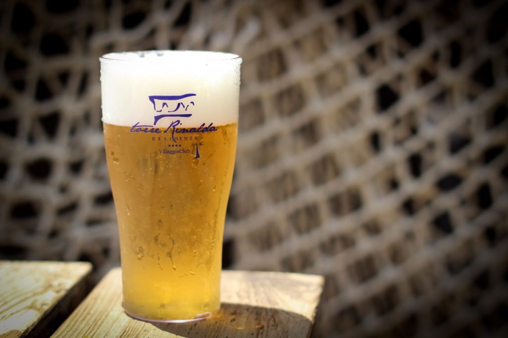 Bicchiere per birra in policarbonato con logo. 